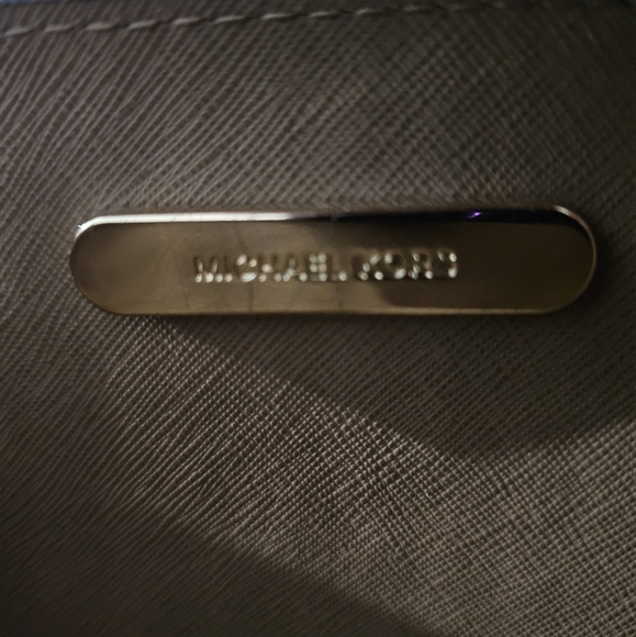 MICHAEL KORS EUC Mercer Large Saffiano Leather Tote Bag - Picture 12 of 13